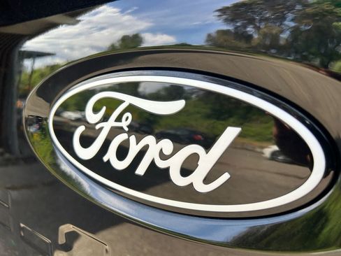 Used 2025 Ford F150 Lariat w/ Equipment Group 502A High AWD/4WD image 35