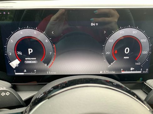 New 2025 Nissan Kicks SR image 7