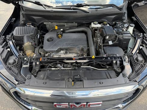 Used 2024 GMC Terrain SLE AWD/4WD image 27