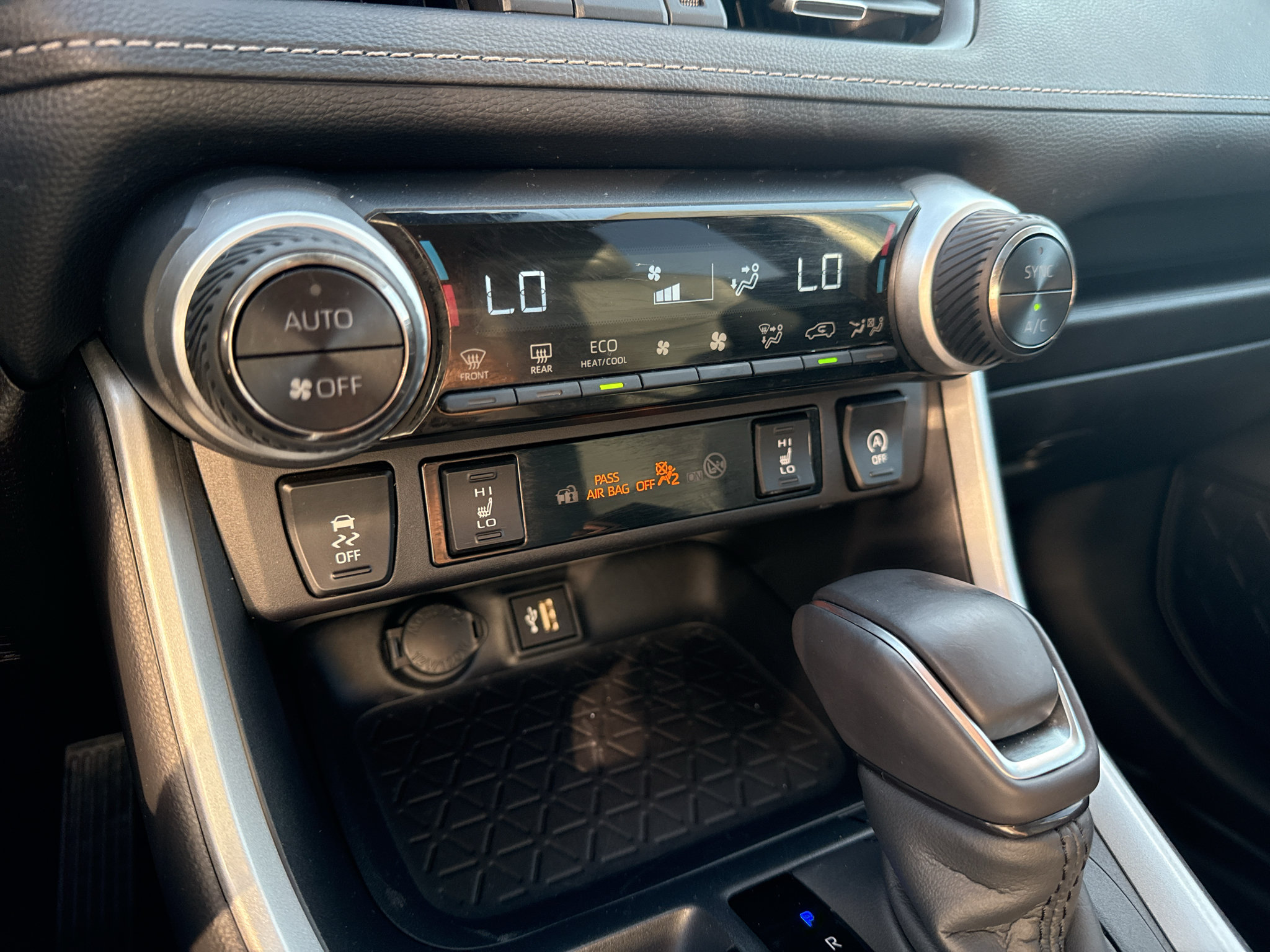 Certified 2025 Toyota RAV4 XLE Premium w/ Weather Package FWD image 17