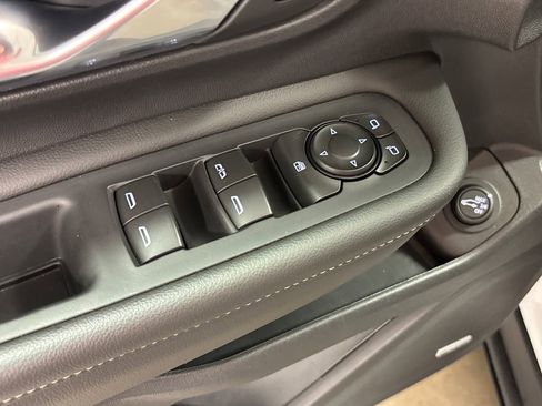 Used 2024 GMC Terrain Denali w/ Denali Premium Package AWD/4WD image 24