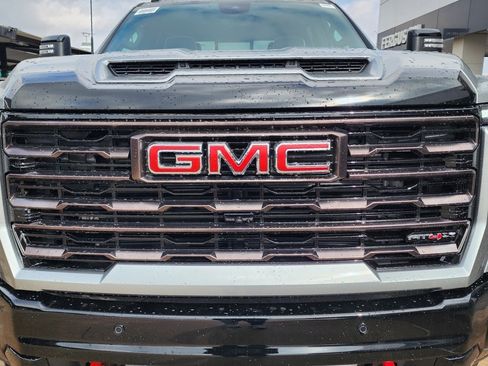 New 2026 GMC Sierra 2500 AT4X image 9