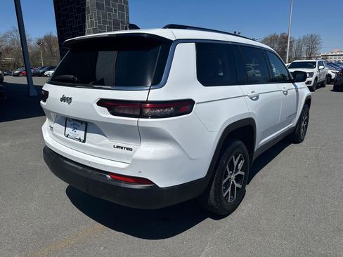 Used 2023 Jeep Grand Cherokee L Limited AWD/4WD image 4