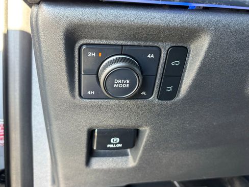 Used 2025 Ford Expedition Platinum AWD/4WD image 7