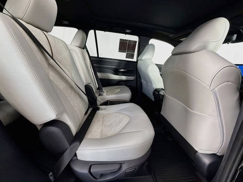 New 2026 Toyota Grand Highlander AWD Hybrid image 29