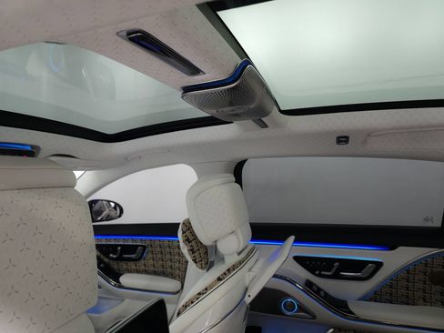 Certified 2023 Mercedes-Benz Maybach S 680 4MATIC image 28