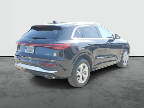 Used 2025 Audi Q5 Premium w/ Convenience Package AWD/4WD image 3