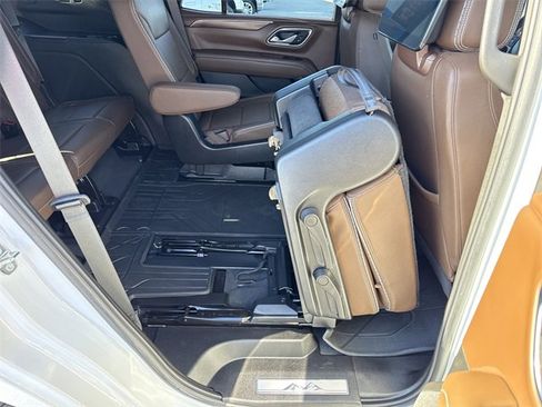 Used 2023 Chevrolet Tahoe High Country w/ Advanced Technology Package image 35