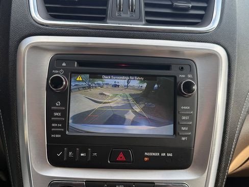 Used 2015 GMC Acadia SLT FWD image 10