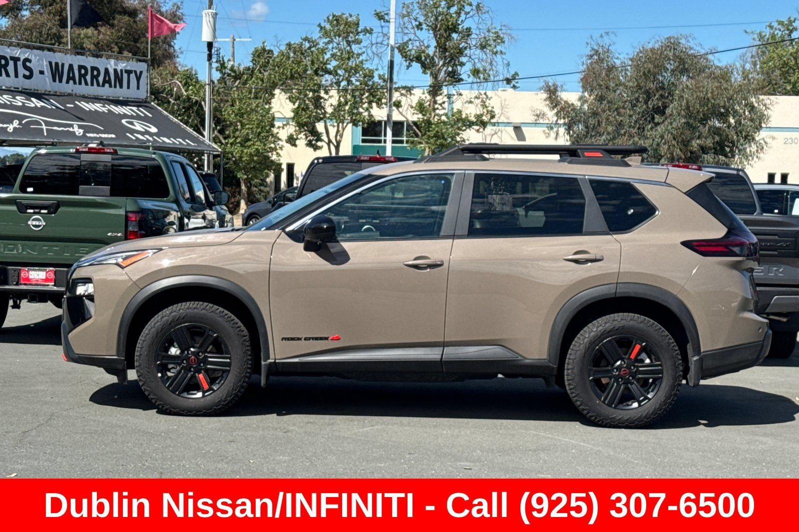 Used 2025 Nissan Rogue SV AWD/4WD image 7