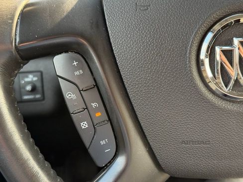 Used 2017 Buick Enclave Premium image 15