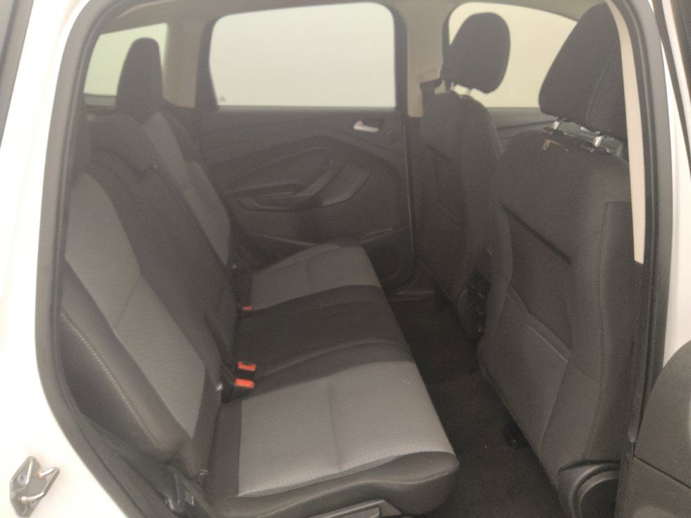 Used 2017 Ford Escape SE FWD image 19