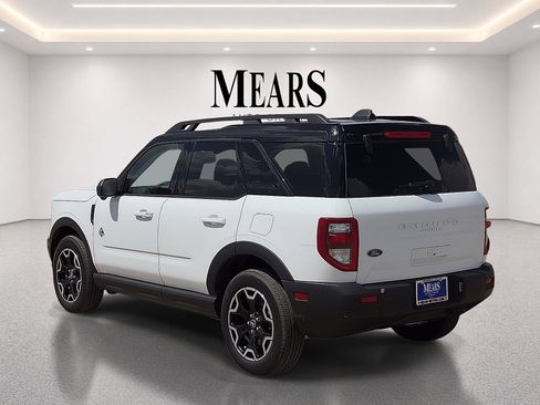 Used 2025 Ford Bronco Sport Outer Banks w/ Outer Banks Tech Package+ AWD/4WD image 3