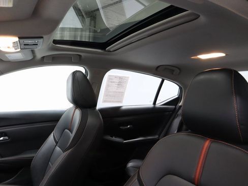 Certified 2023 Nissan Sentra SR w/ SR Premium Package image 33