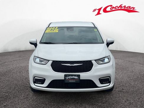 Used 2023 Chrysler Pacifica Touring-L FWD image 36