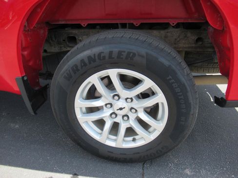 Used 2021 Chevrolet Silverado 1500 RST w/ Convenience Package II AWD/4WD image 9