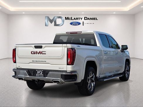 Used 2022 GMC Sierra 1500 SLT w/ SLT Convenience Package AWD/4WD image 5