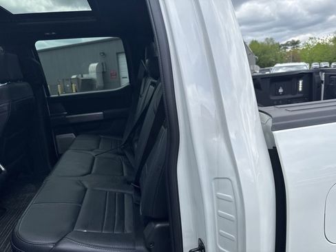 Used 2024 Ford F150 Platinum AWD/4WD image 9
