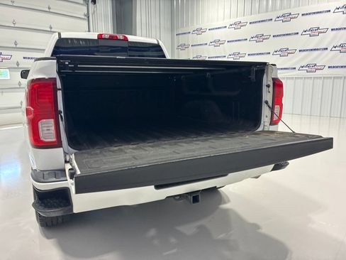 Used 2017 Chevrolet Silverado 1500 LTZ Z71 w/ LTZ Plus Package AWD/4WD image 6