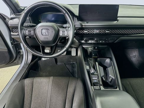Used 2025 Honda Accord Sport image 17