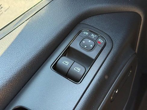Used 2025 Mercedes-Benz Sprinter 2500 image 19