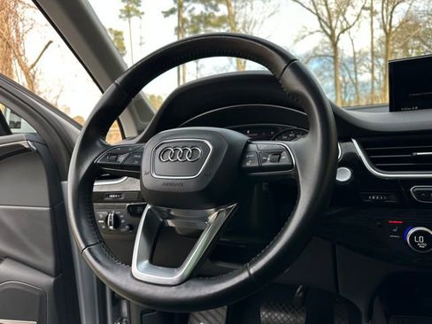 Used 2018 Audi Q7 3.0T Premium Plus w/ Premium Plus Package image 19