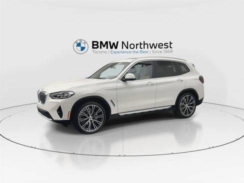 Used 2023 BMW X3 xDrive30i w/ Premium Package w/ZPA AWD/4WD image 9