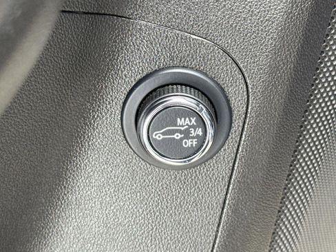 Used 2023 GMC Acadia SLT w/ Elevation Edition AWD/4WD image 25