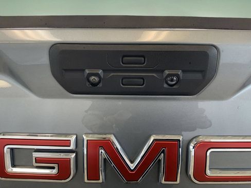 Used 2022 GMC Sierra 1500 SLT w/ SLT Premium Plus Package AWD/4WD image 13