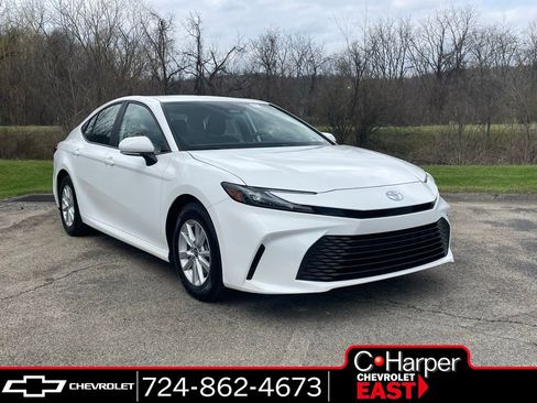 Used 2025 Toyota Camry LE FWD image 1