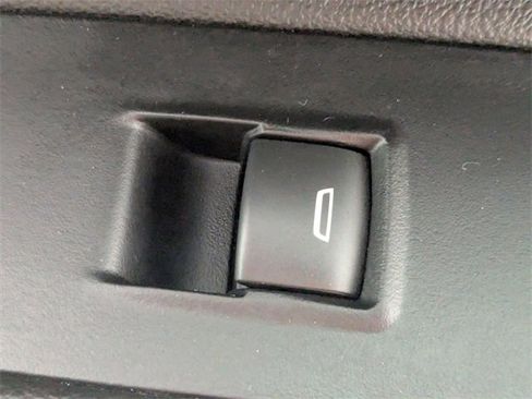 Used 2019 GMC Terrain SLT w/ Preferred Package image 37