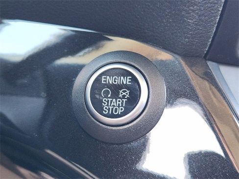 Used 2017 Ford C-MAX Energi Titanium w/ Equipment Group 501A image 22