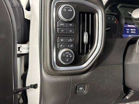 Used 2020 GMC Sierra 1500 AT4 w/ AT4 Premium Package AWD/4WD image 14