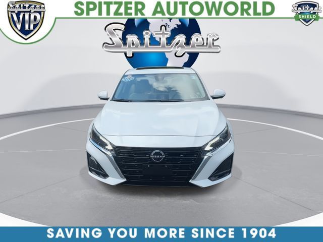 Used 2023 Nissan Altima 2.5 SL AWD/4WD image 3
