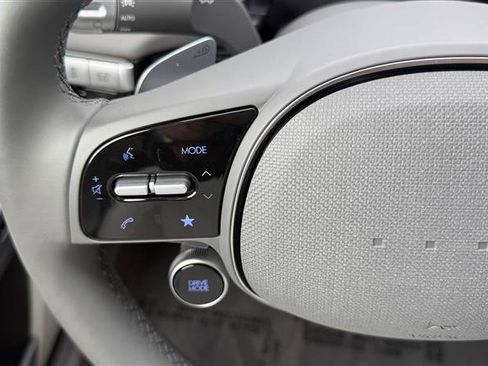 Used 2024 Hyundai Ioniq 5 Limited image 32