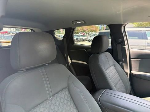 Used 2022 Chevrolet Blazer LT FWD image 11