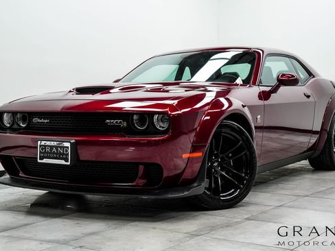 Used 2020 Dodge Challenger R/T Scat Pack image 1