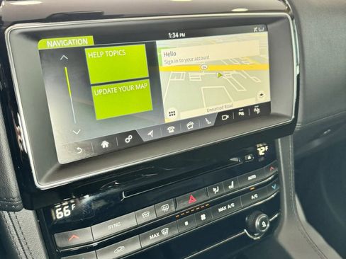 Used 2020 Jaguar F-PACE Prestige image 30