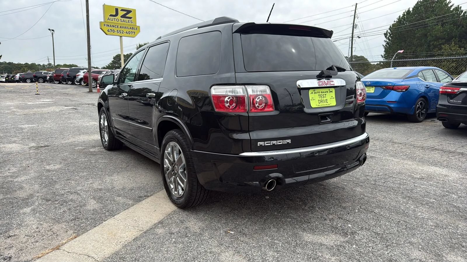 Used 2011 GMC Acadia Denali FWD image 5