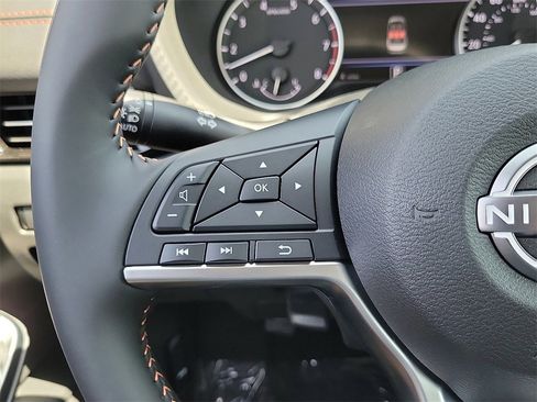 New 2025 Nissan Sentra SR image 7