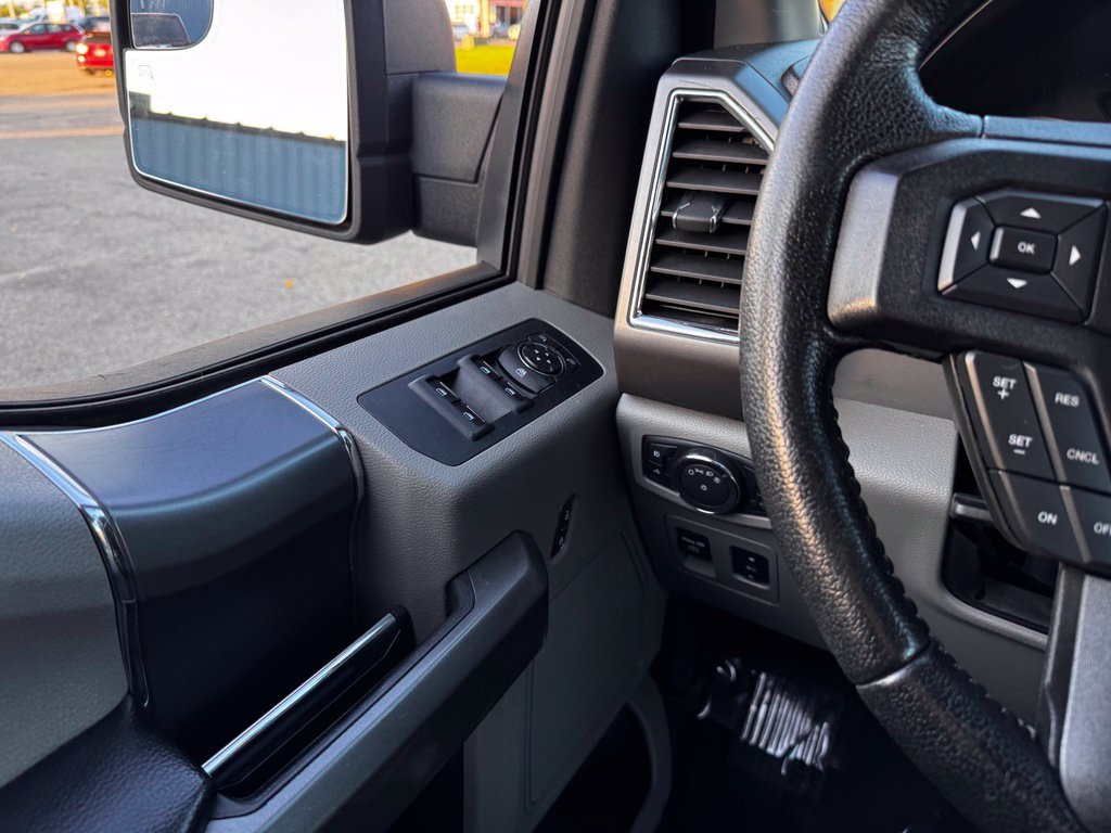 Used 2016 Ford F150 XLT w/ Equipment Group 302A Luxury AWD/4WD image 34
