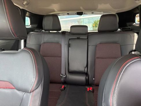 Used 2025 Nissan Kicks SR AWD/4WD image 22
