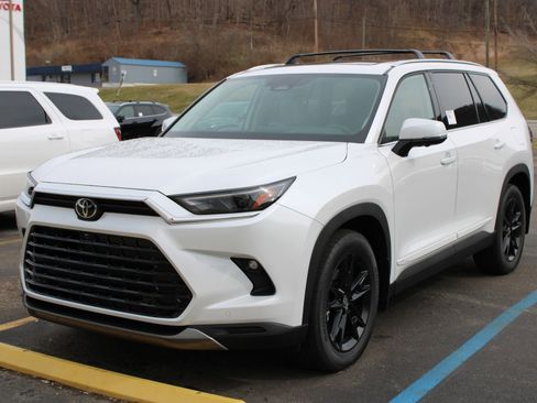 New 2026 Toyota Grand Highlander Platinum image 13