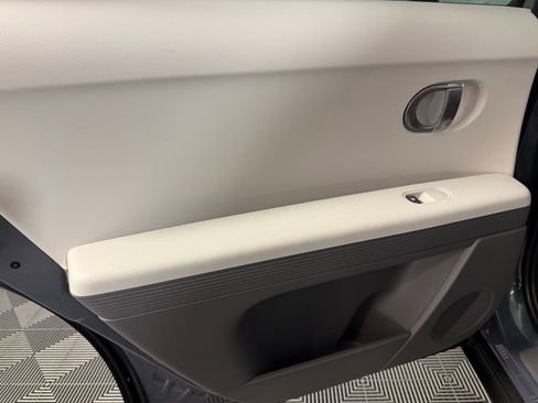 Used 2026 Hyundai Ioniq 5 SE image 27