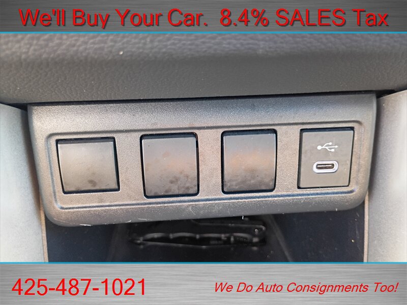 Used 2024 Toyota Corolla Cross AWD Hybrid image 27