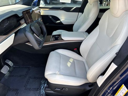 Used 2023 Tesla Model X AWD/4WD image 28
