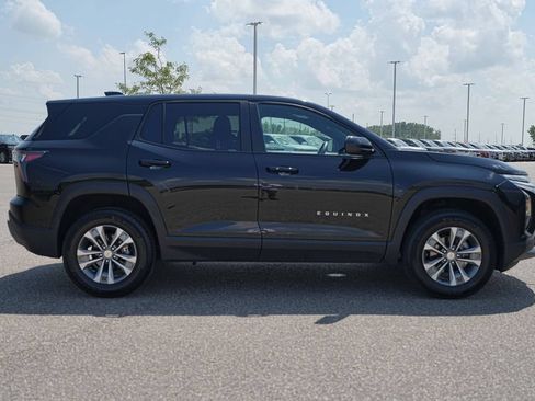 Used 2026 Chevrolet Equinox LT AWD/4WD image 4