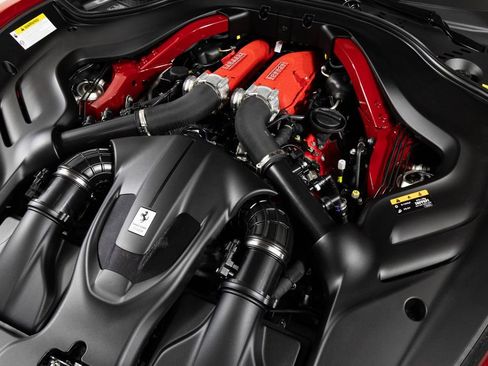 Used 2024 Ferrari Roma Spider image 10