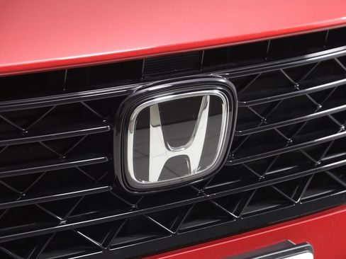 Used 2025 Honda Accord Sport image 16