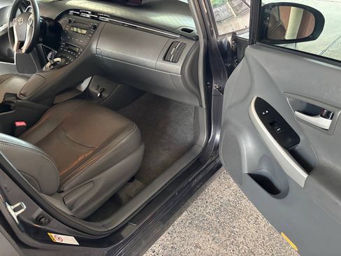 Used 2011 Toyota Prius Two FWD image 17